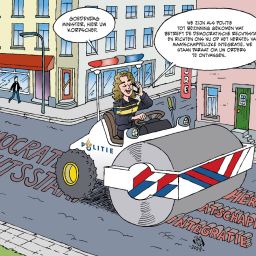 114 Gehersenspoelde Nationale Politie als machtsblok voor oorlogszuchtige politiek